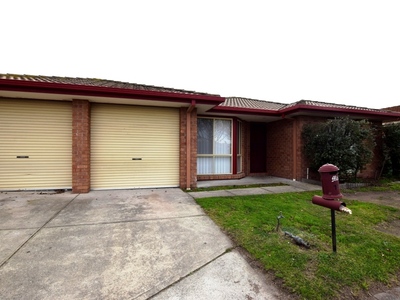 16 The Parkway, Hampton Park