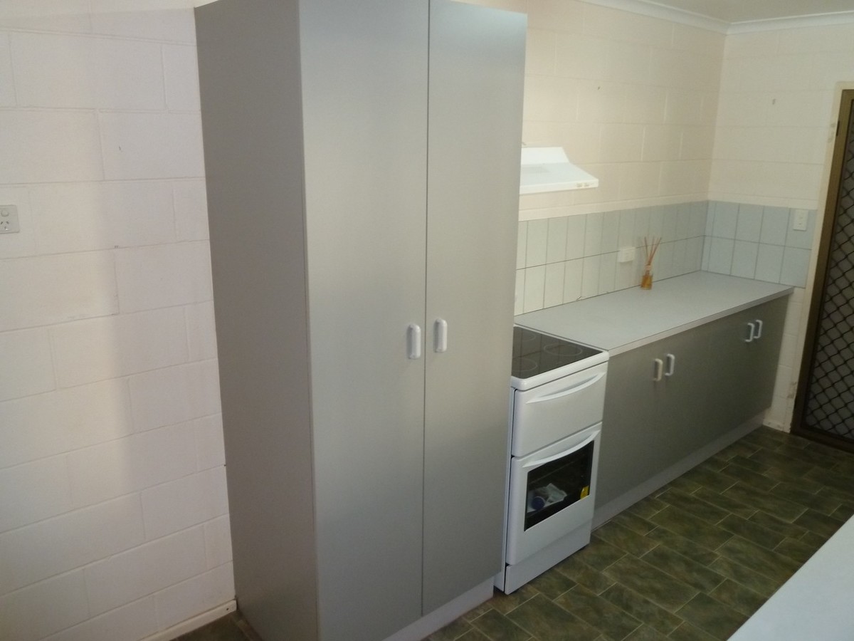 10 Goldview Street, Atherton