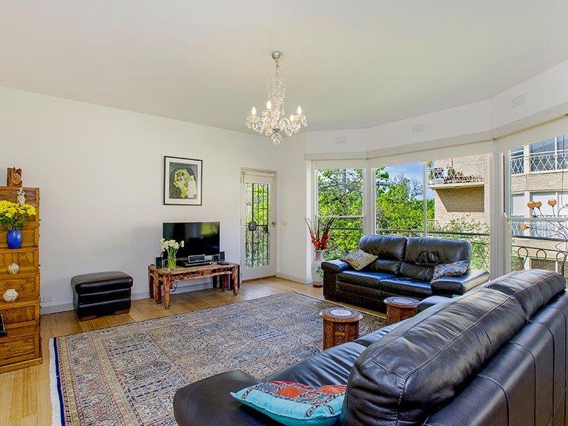 16 / 49A Kensington Road, South Yarra