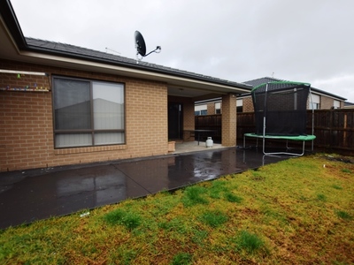 38 Peridot Avenue, Officer