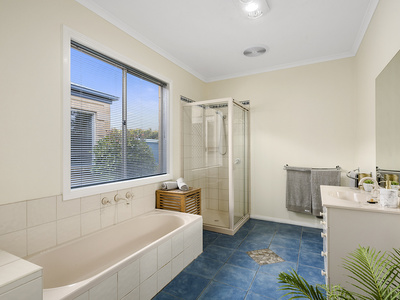 8 Horizon Court, Gisborne