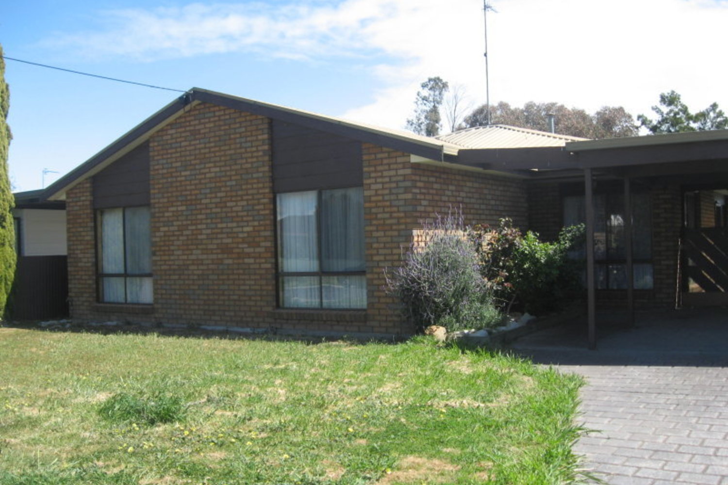 8 Vine Avenue, Horsham