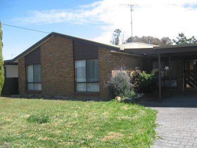8 Vine Avenue, Horsham