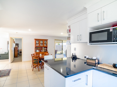 6 Pharlap Court, Point Vernon