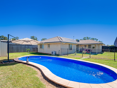 6 Pharlap Court, Point Vernon
