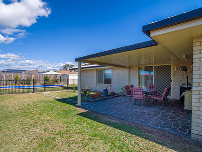 6 Pharlap Court, Point Vernon