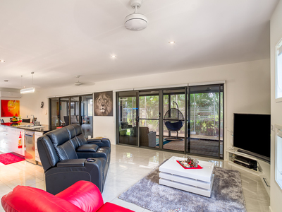6 COCKLE COURT, Burrum Heads