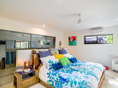 6 COCKLE COURT, Burrum Heads