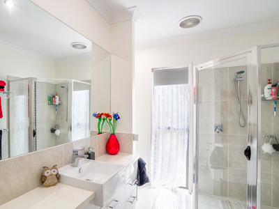 6 COCKLE COURT, Burrum Heads