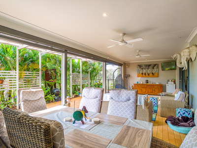 6 COCKLE COURT, Burrum Heads