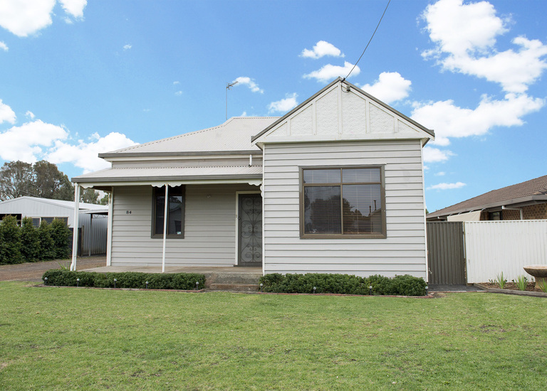 84 Scott Street, Heywood