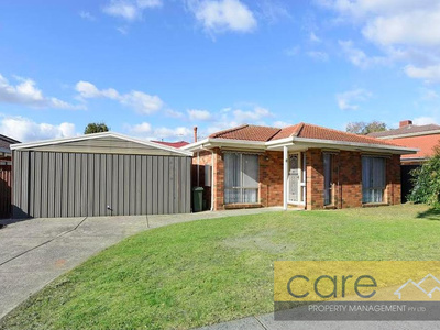 10 Rowellyn Ave, Carrum Downs