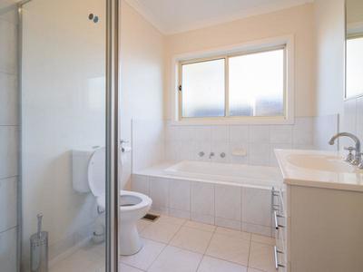 2 / 293 Springvale Road, Nunawading