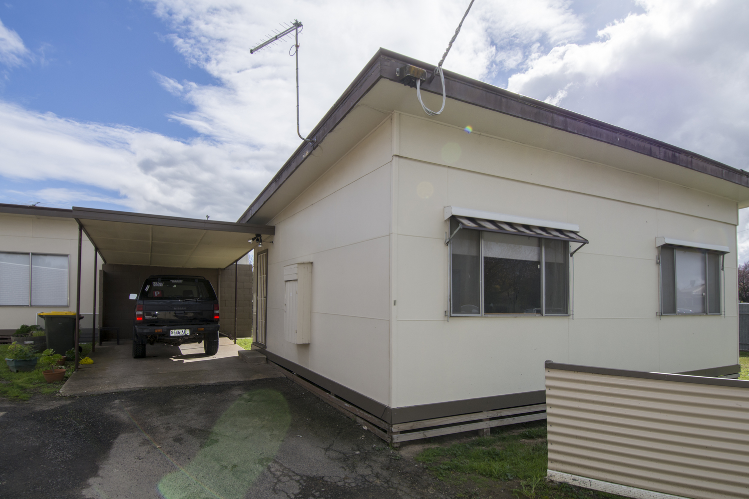 1-4 / 9 Burgess Street, Horsham