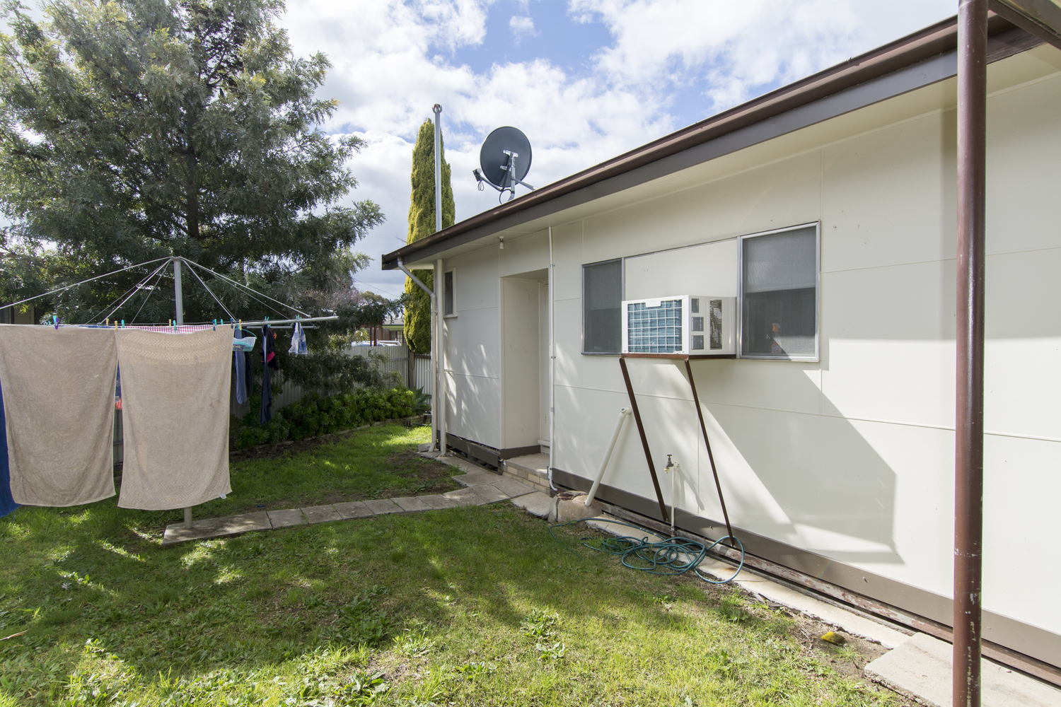 1-4 / 9 Burgess Street, Horsham