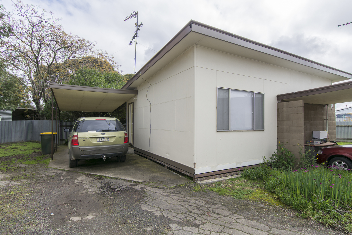 1-4 / 9 Burgess Street, Horsham