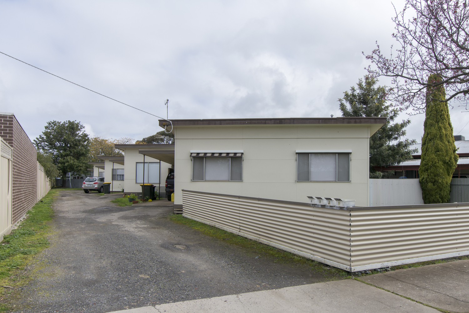 1-4 / 9 Burgess Street, Horsham