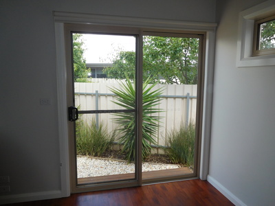 Deakin Court, Horsham