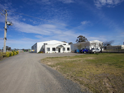 71 Golf Course Road , Horsham