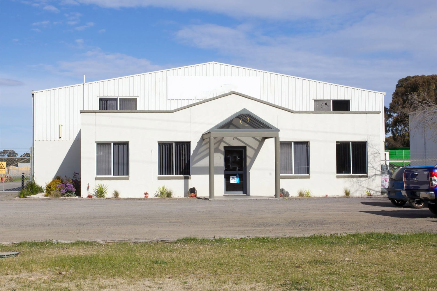 71 Golf Course Road , Horsham