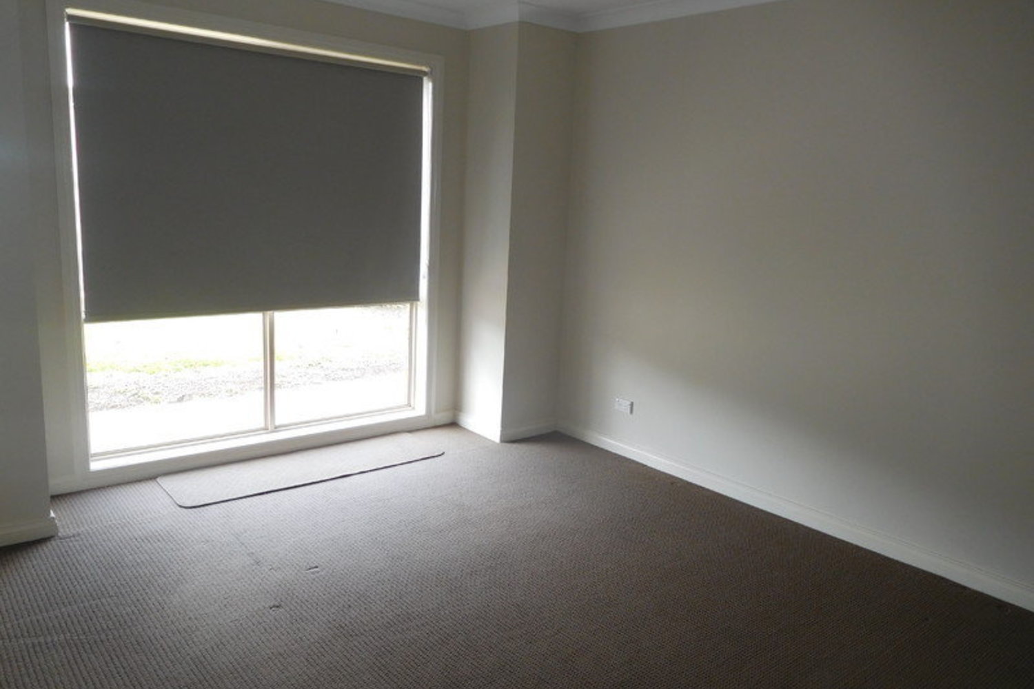 17 Lawson Close, Horsham