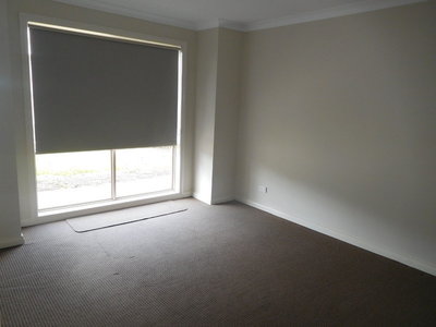 17 Lawson Close, Horsham