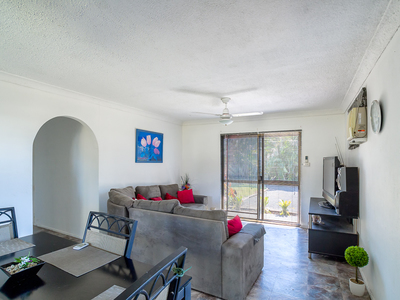 673 BOAT HARBOUR DRIVE, Urangan