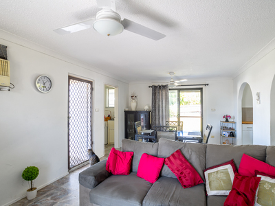 673 BOAT HARBOUR DRIVE, Urangan