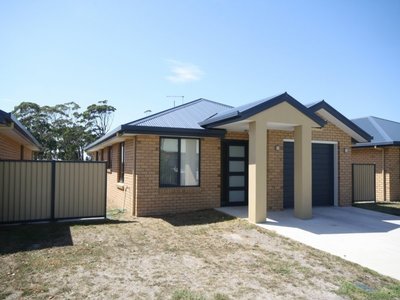 2 / 19 Moore Court, Wynyard