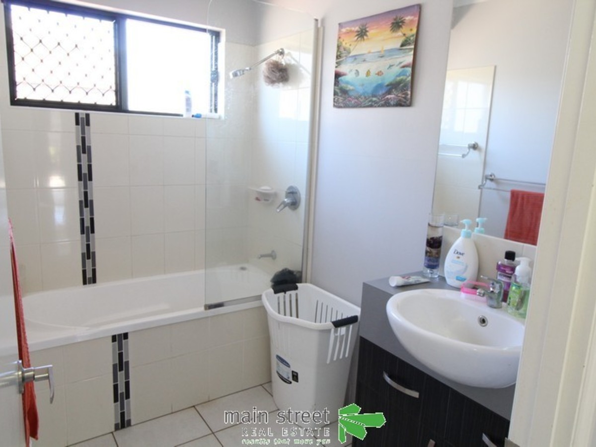 58 Danzer Drive, Atherton