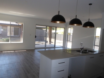 a / 35 Narooma Dr, Ocean Shores