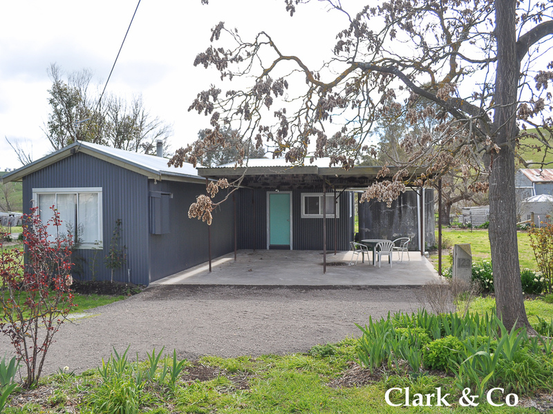 22 Main Street, Maindample