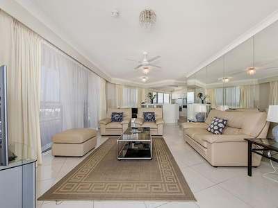 4TH FLOOR / 2 NINETEENTH AVENUE, Palm Beach