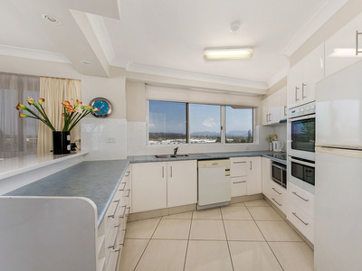 4TH FLOOR / 2 NINETEENTH AVENUE, Palm Beach