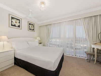 4TH FLOOR / 2 NINETEENTH AVENUE, Palm Beach