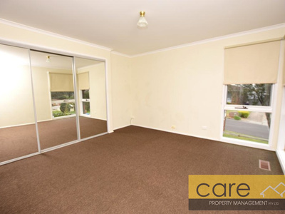 15 Meredith Crescent, Hampton Park