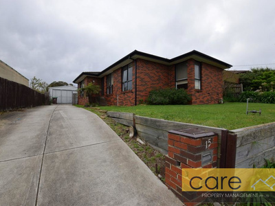 15 Meredith Crescent, Hampton Park