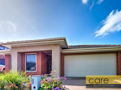 7 Canopy Drive, Cranbourne East