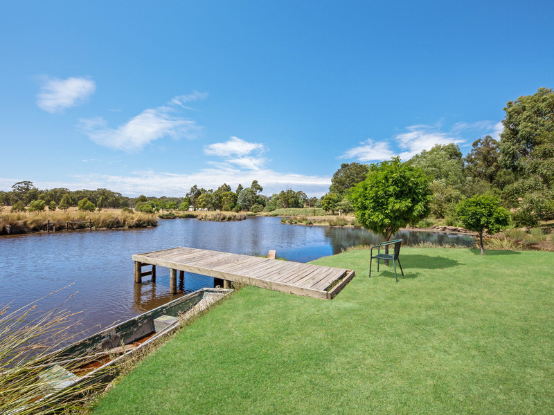 7  Saunders Road, Cobaw