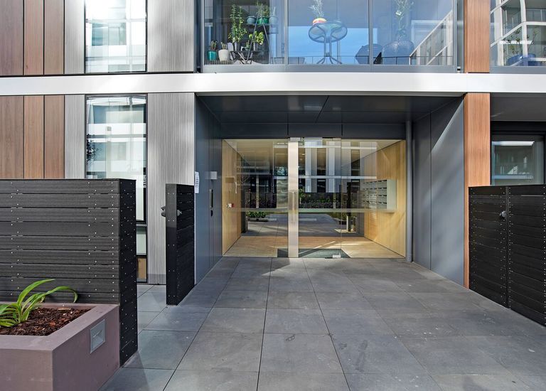 2 / 8B Evergreen Mews, Armadale