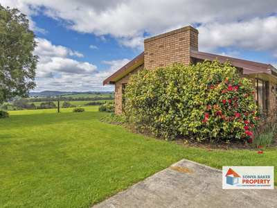 306 Village Lane, Somerset