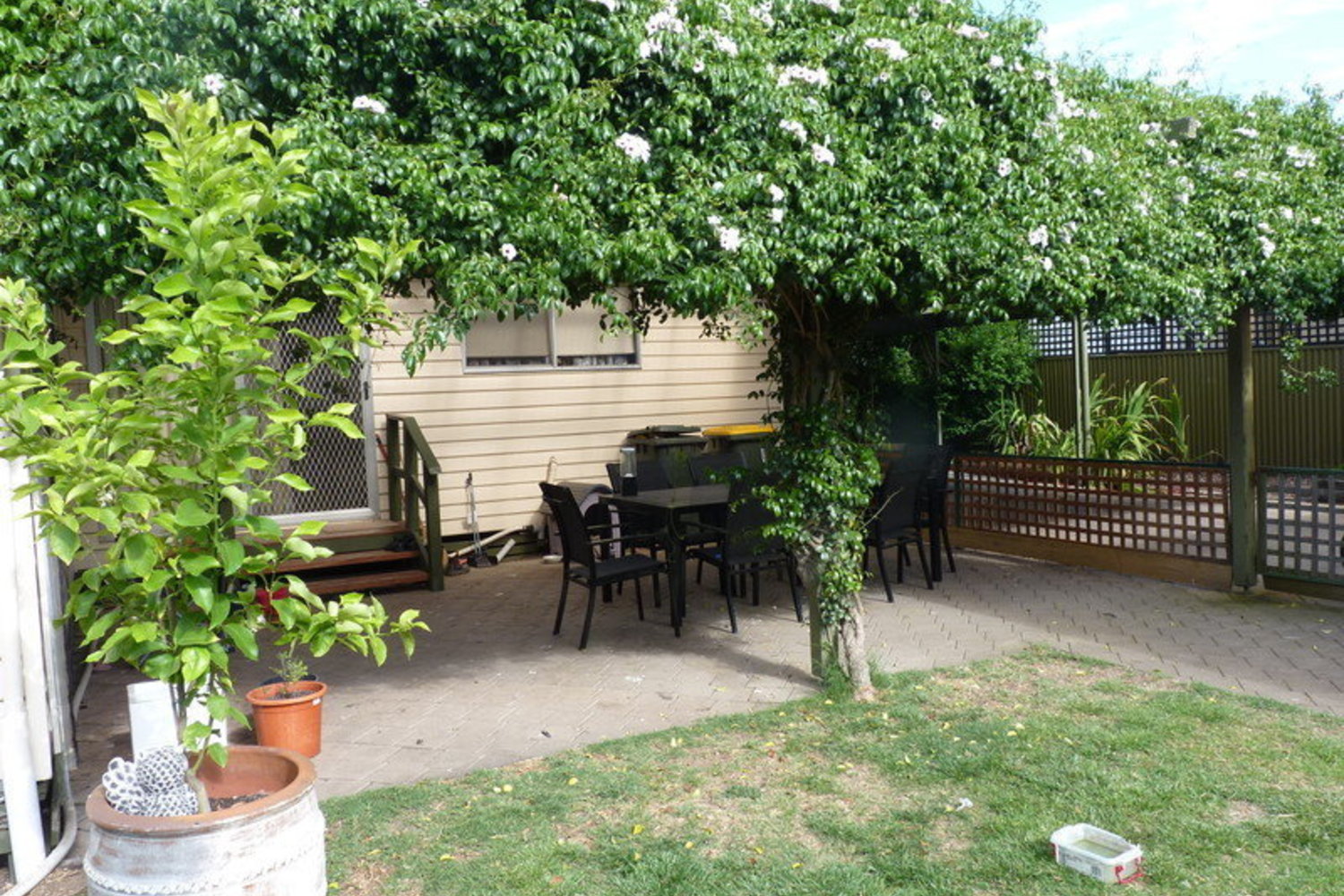 24 Valentine Avenue, Horsham
