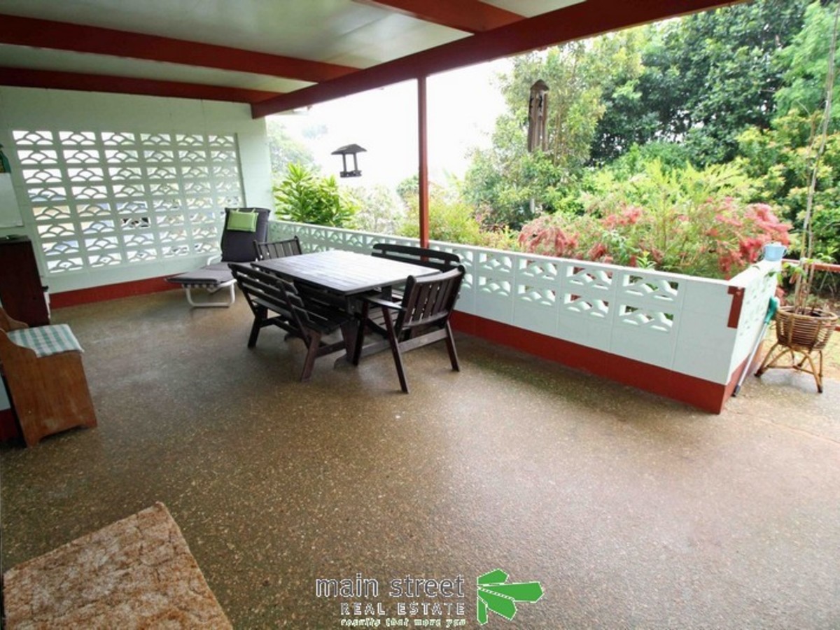 16 First Avenue, Atherton