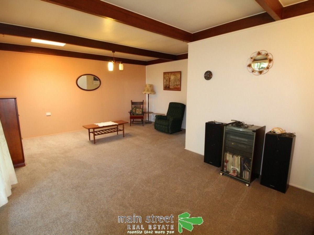 16 First Avenue, Atherton