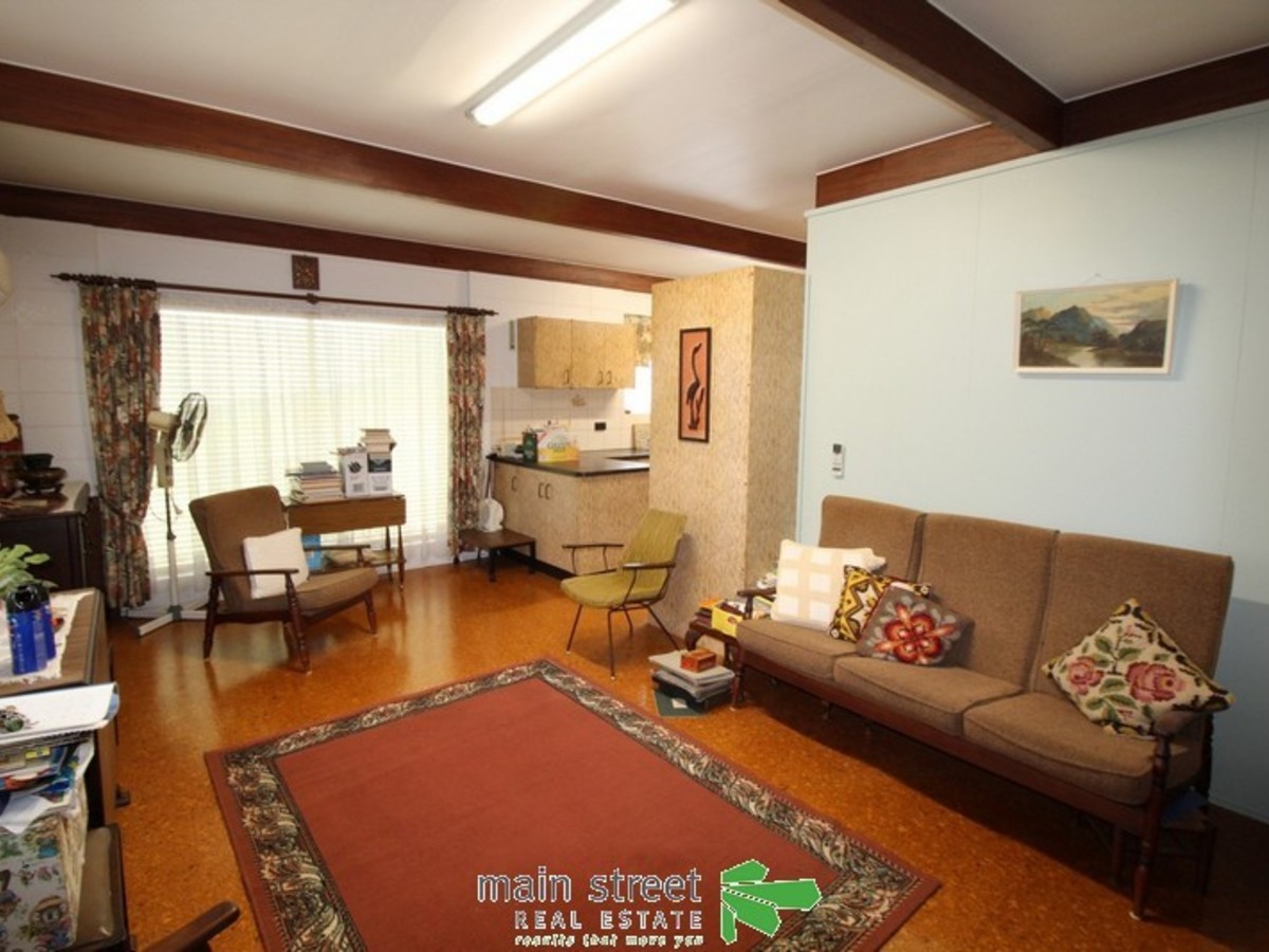16 First Avenue, Atherton