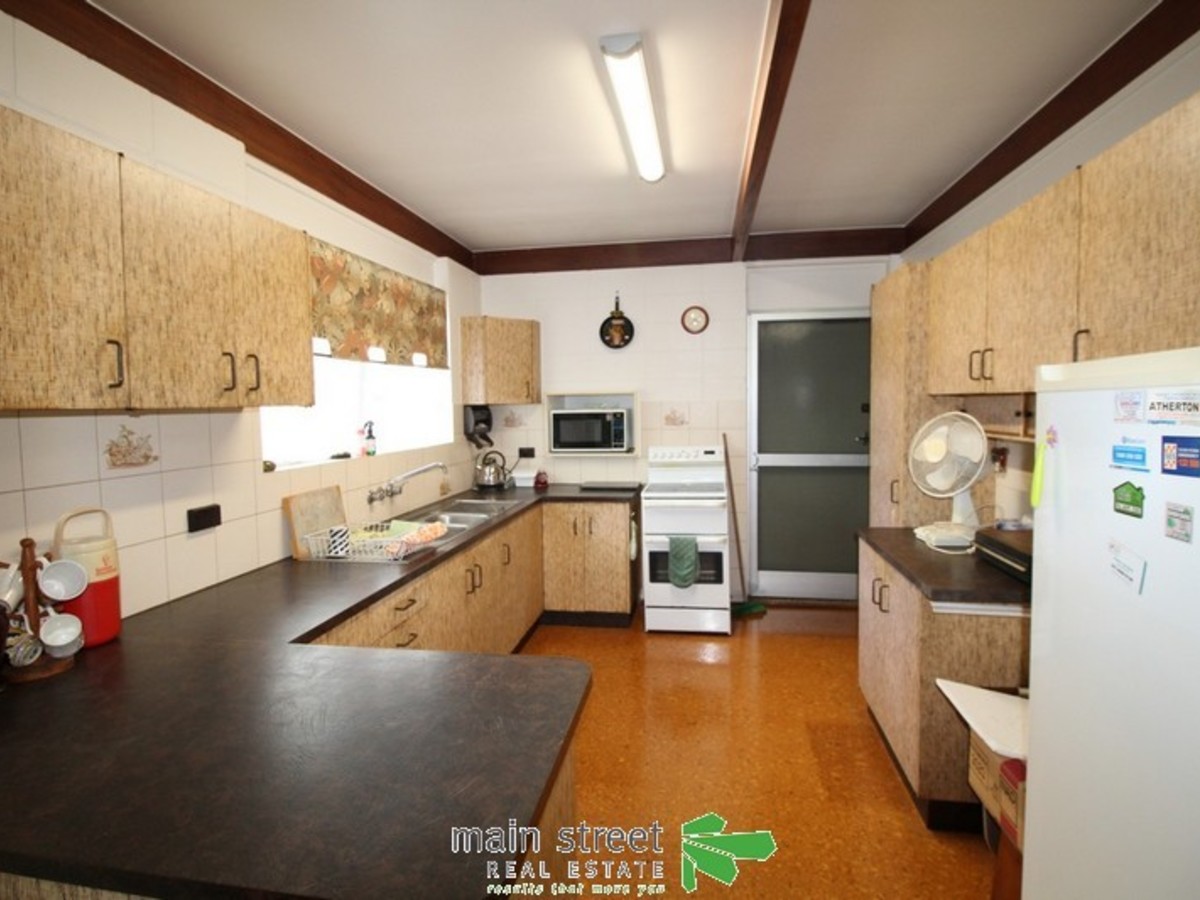 16 First Avenue, Atherton