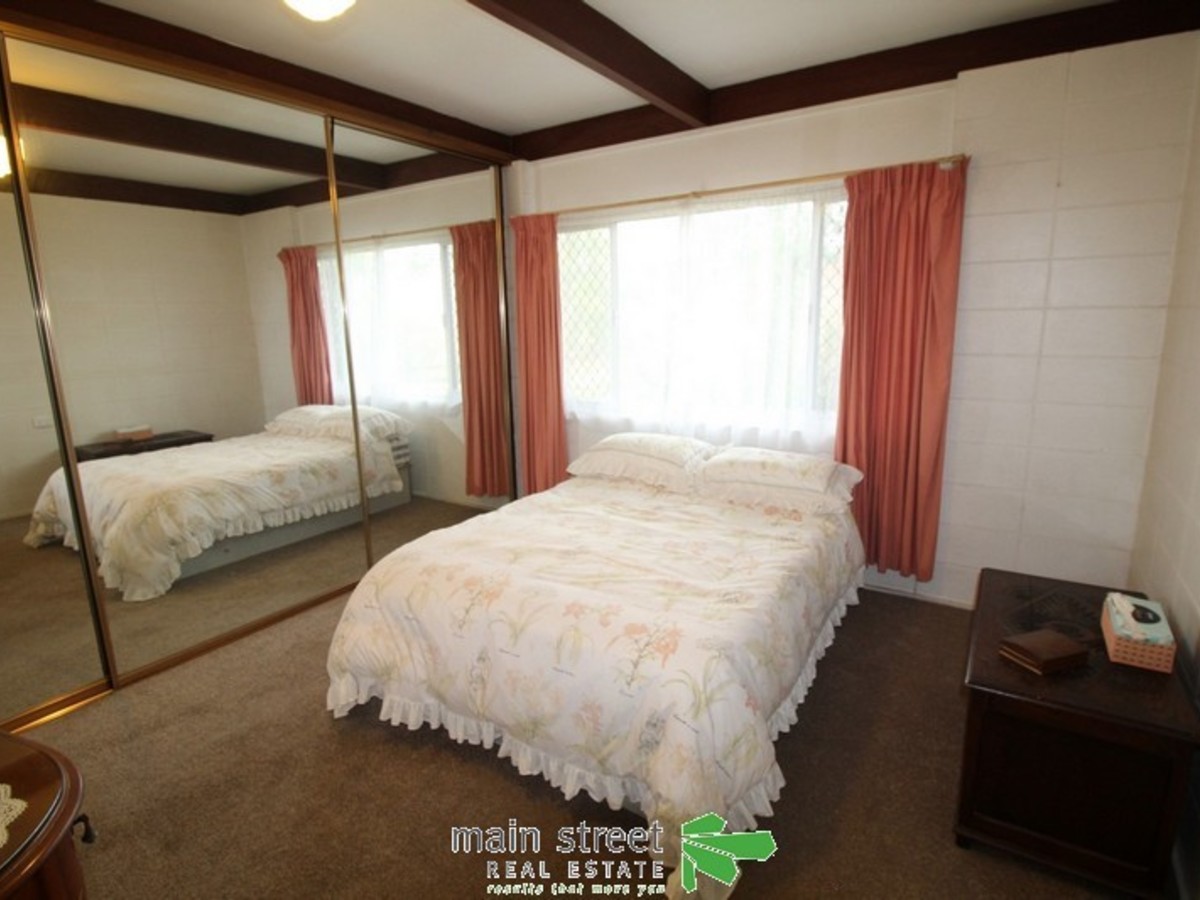 16 First Avenue, Atherton