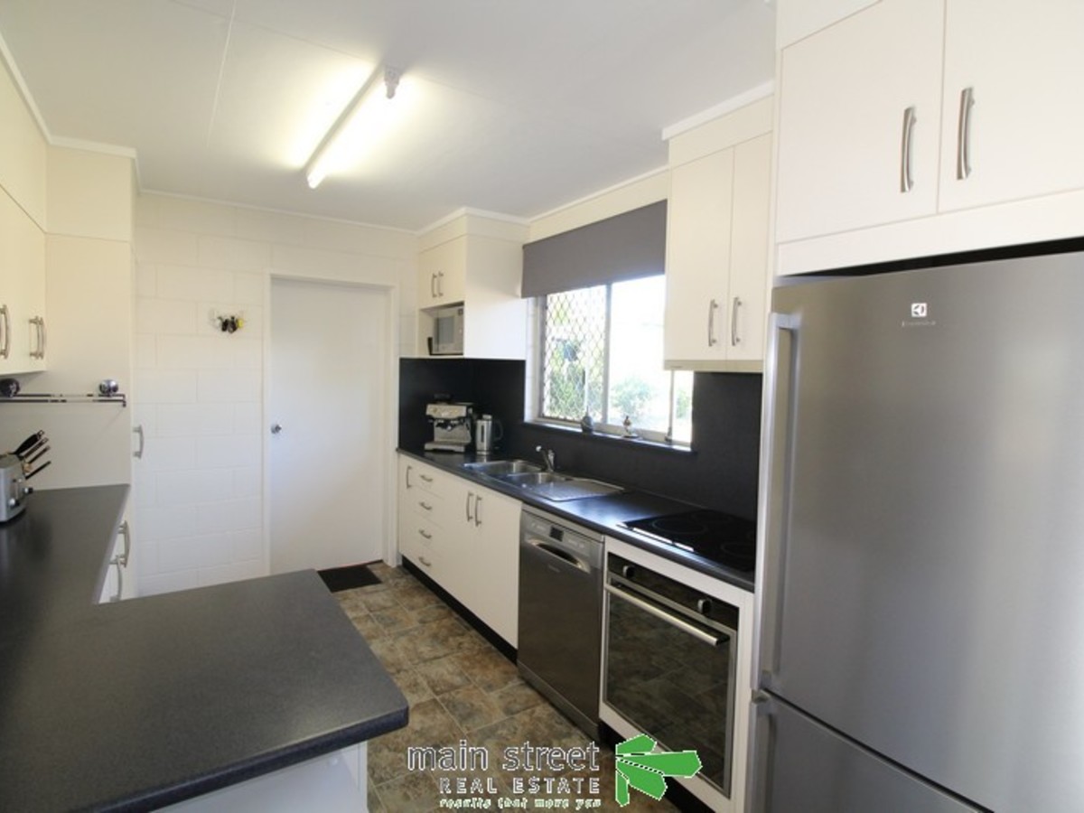 26 Finch Street, Atherton