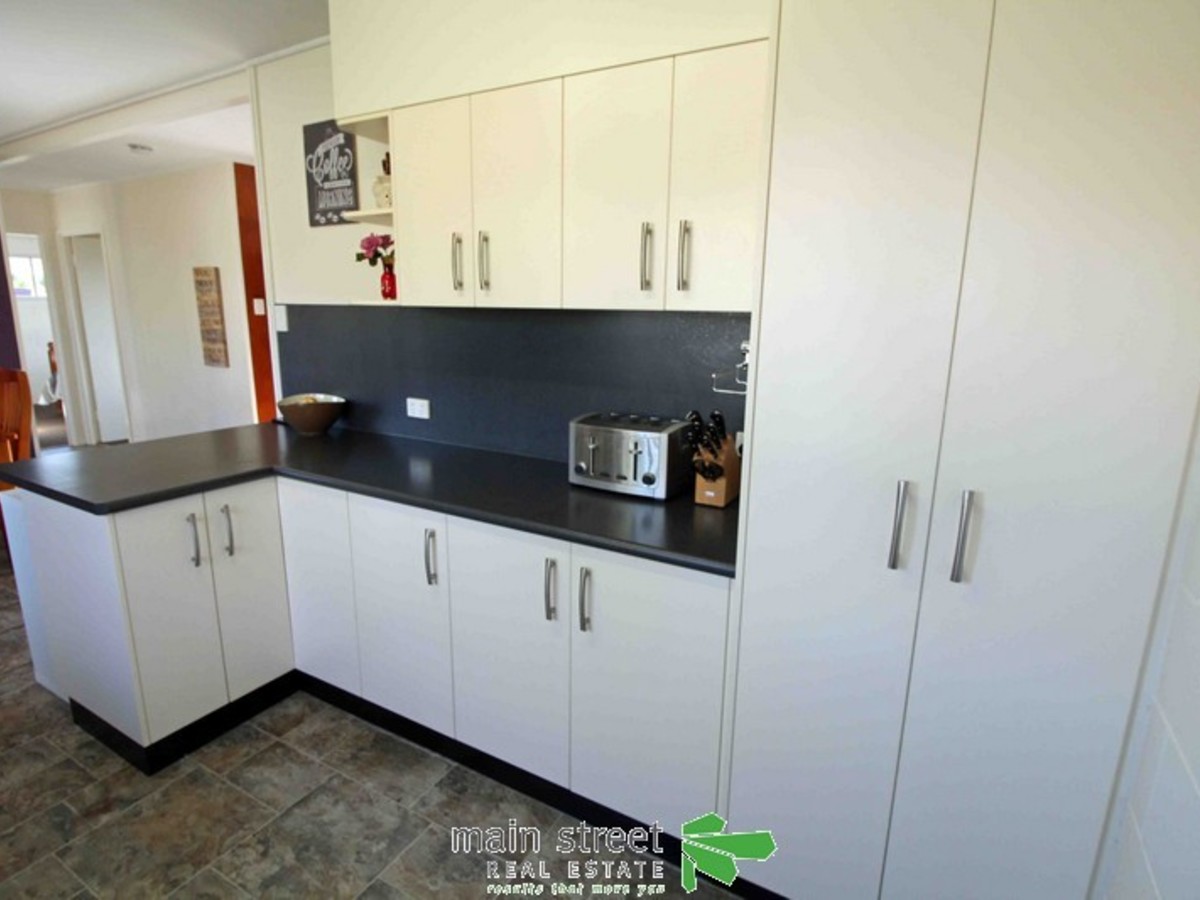 26 Finch Street, Atherton