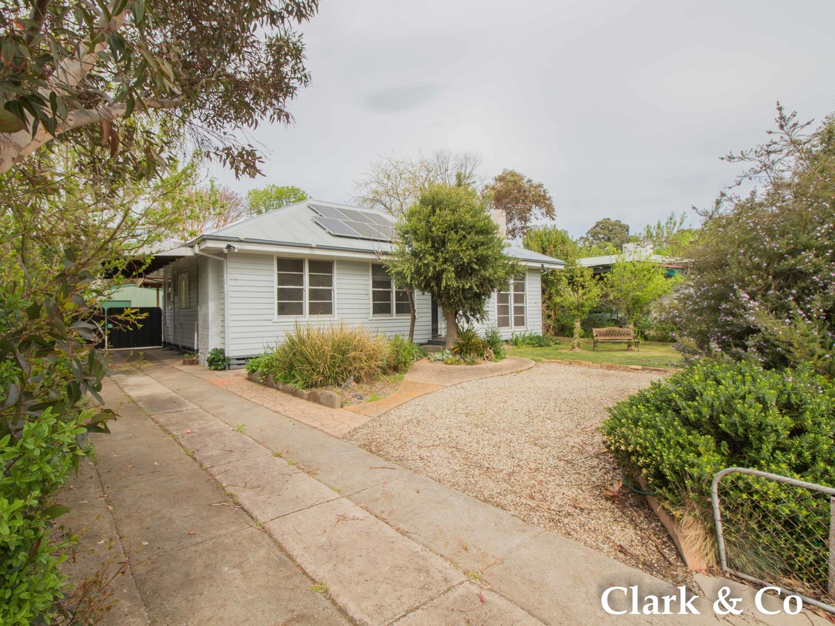 30 FINLASON STREET, Mansfield Clark & Co Real Estate